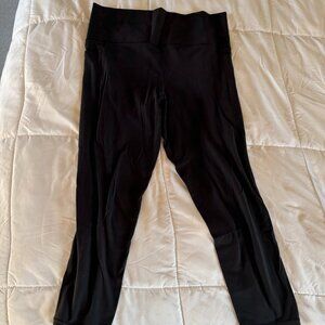 Athleta Black Salutation Stash High Rise Cinch 7/8, size L